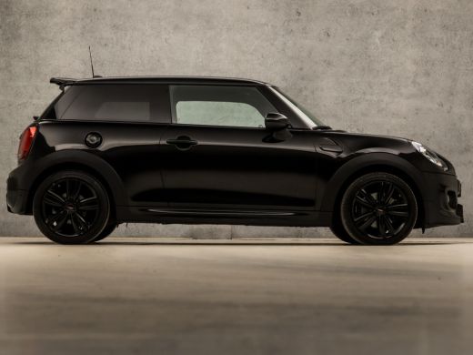 Mini Cooper S 2.0 Cooper S John Cooper Works 192Pk (APPLE CARPLAY, GROOT NAVI, HEAD-UP DISPLAY, LEDEREN SPORTST... ActivLease financial lease