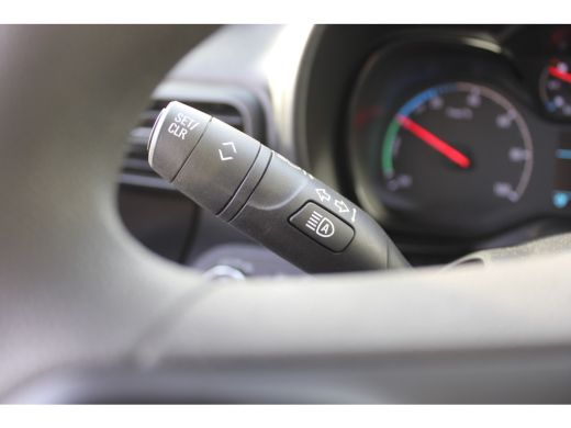 Opel Combo-e 136 L1 50kWh / Navigatie / Parkeersensoren / Camera / Carplay / Airco / ActivLease financial lease