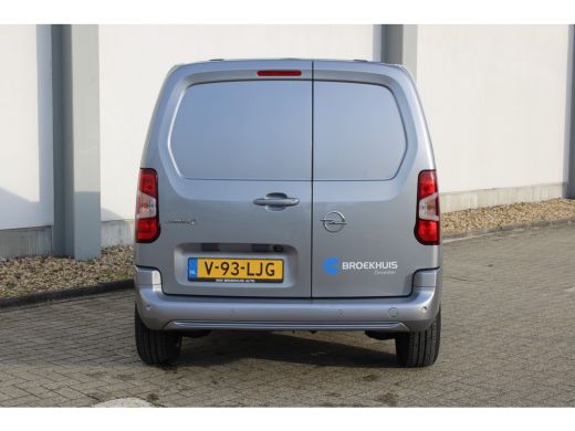 Opel Combo-e 136 L1 50kWh / Navigatie / Parkeersensoren / Camera / Carplay / Airco / ActivLease financial lease