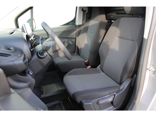 Opel Combo-e 136 L1 50kWh / Navigatie / Parkeersensoren / Camera / Carplay / Airco / ActivLease financial lease