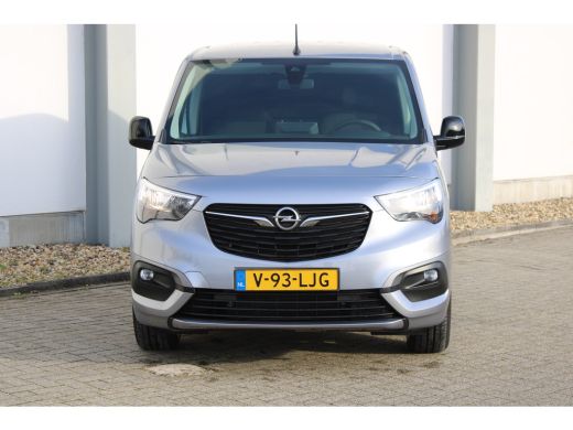 Opel Combo-e 136 L1 50kWh / Navigatie / Parkeersensoren / Camera / Carplay / Airco / ActivLease financial lease