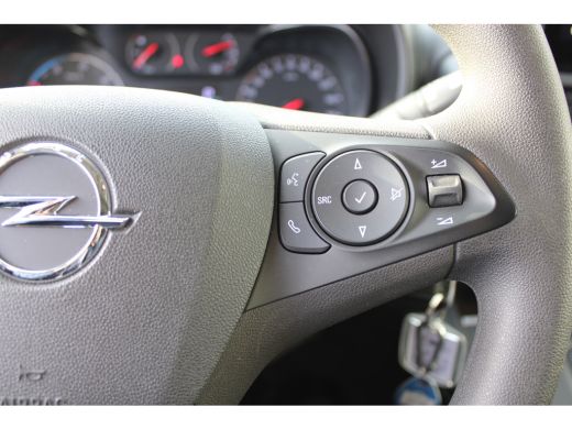 Opel Combo-e 136 L1 50kWh / Navigatie / Parkeersensoren / Camera / Carplay / Airco / ActivLease financial lease