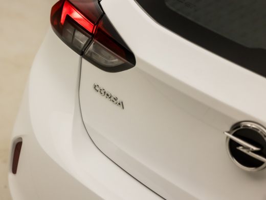 Opel Corsa 1.2 Sport (APPLE CARPLAY, GROOT NAVI, CRUISE, LANE ASSIST, SPORTSTOELEN, BLUETOOTH, NIEUWE APK, N... ActivLease financial lease