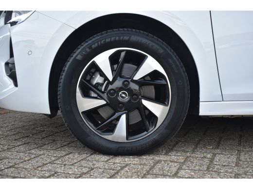 Opel Corsa-e GS Line 50 kWh 3 Fase | Premium Pakket | Unieke KM-stand! | Navigatie | Achteruitrijcamera | Keyl... ActivLease financial lease