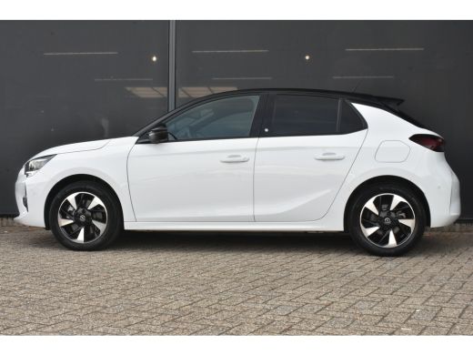 Opel Corsa-e GS Line 50 kWh 3 Fase | Premium Pakket | Unieke KM-stand! | Navigatie | Achteruitrijcamera | Keyl... ActivLease financial lease