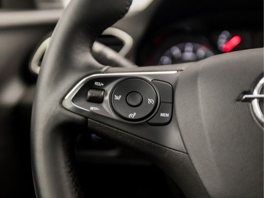 Opel Grandland X 1.2 Turbo Sport (APPLE CARPLAY, GROOT NAVI, CAMERA, CLIMATE, TREKHAAK, SPORTSTOELEN, LED KOPLAMPE... ActivLease financial lease