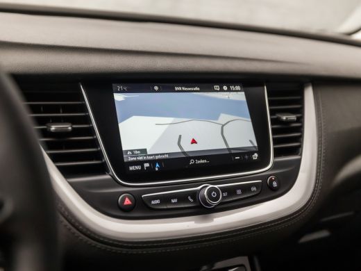 Opel Grandland X 1.2 Turbo Sport (APPLE CARPLAY, GROOT NAVI, CAMERA, CLIMATE, TREKHAAK, SPORTSTOELEN, LED KOPLAMPE... ActivLease financial lease