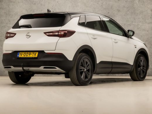 Opel Grandland X 1.2 Turbo Sport (APPLE CARPLAY, GROOT NAVI, CAMERA, CLIMATE, TREKHAAK, SPORTSTOELEN, LED KOPLAMPE... ActivLease financial lease