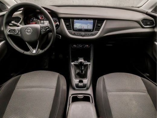 Opel Grandland X 1.2 Turbo Sport (APPLE CARPLAY, GROOT NAVI, CAMERA, CLIMATE, TREKHAAK, SPORTSTOELEN, LED KOPLAMPE... ActivLease financial lease
