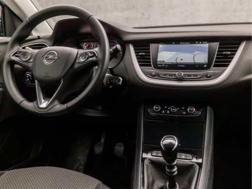 Opel Grandland X 1.2 Turbo Sport (APPLE CARPLAY, GROOT NAVI, CAMERA, CLIMATE, TREKHAAK, SPORTSTOELEN, LED KOPLAMPE... ActivLease financial lease