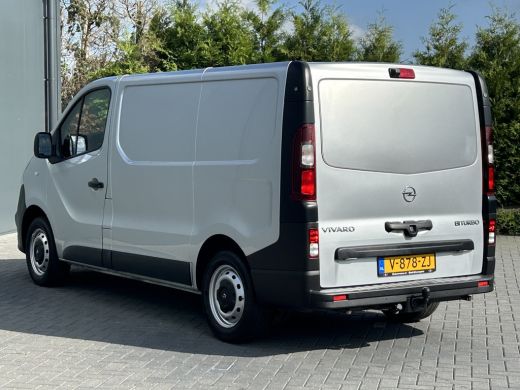 Opel Vivaro 1.6 CDTI 126 PK / L1H1 / 1e EIG. / AIRCO / CRUISE / NAVI / BLUETOOTH / TREKHAAK / CAMERA / ACHTER... ActivLease financial lease