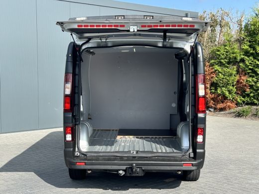 Opel Vivaro 1.6 CDTI 126 PK / L1H1 / 1e EIG. / AIRCO / CRUISE / NAVI / BLUETOOTH / TREKHAAK / CAMERA / ACHTER... ActivLease financial lease