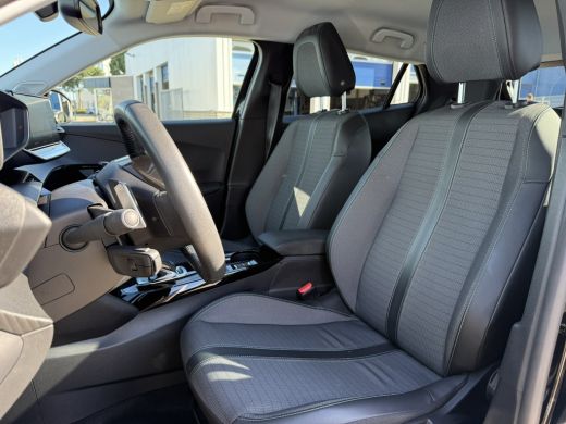 Peugeot 2008 1.2 PureTech Allure Pack | Achteruitrijcamera | Airco (automatisch) | Apple Carplay/Android Auto|... ActivLease financial lease