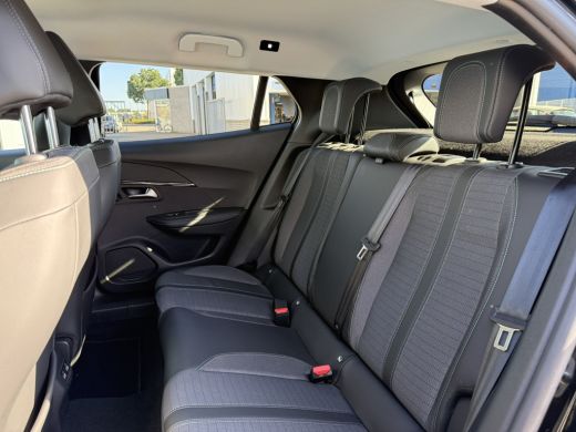 Peugeot 2008 1.2 PureTech Allure Pack | Achteruitrijcamera | Airco (automatisch) | Apple Carplay/Android Auto|... ActivLease financial lease