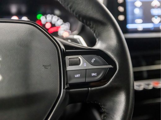 Peugeot 2008 1.2 PureTech Allure Sport 131Pk Automaat (APPLE CARPLAY, GROOT NAVI, LED KOPLAMPEN, LANE ASSIST, ... ActivLease financial lease