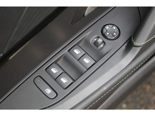 Peugeot 208 1.2 100 GT | Keyless | Camera | Navi | Carplay | LED | PDC V+A | Cruise | 17" LMV | DEMO | Keyles... ActivLease financial lease