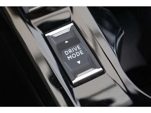 Peugeot 208 1.2 100 GT | Keyless | Camera | Navi | Carplay | LED | PDC V+A | Cruise | 17" LMV | DEMO | Keyles... ActivLease financial lease