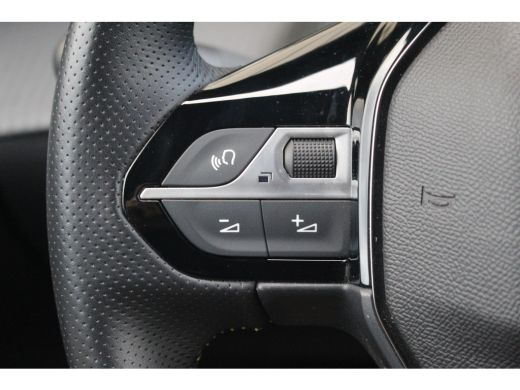 Peugeot 208 1.2 100 GT | Keyless | Camera | Navi | Carplay | LED | PDC V+A | Cruise | 17" LMV | DEMO | Keyles... ActivLease financial lease