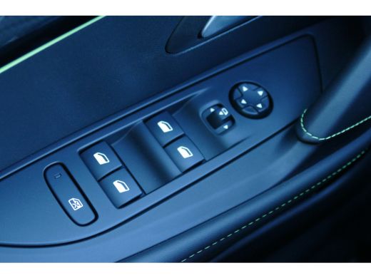 Peugeot 208 1.2 PURETECH 100PK GT PACK / NAVI / LEDER / CLIMA / PDC / 17" LMV / CAMERA / KEYLESS / FULL-LED /... ActivLease financial lease