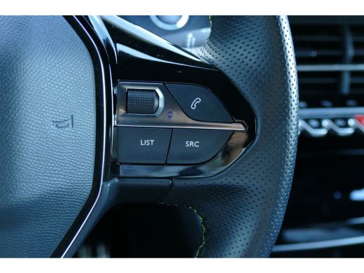 Peugeot 208 1.2 PURETECH 100PK GT PACK / NAVI / LEDER / CLIMA / PDC / 17" LMV / CAMERA / KEYLESS / FULL-LED /... ActivLease financial lease