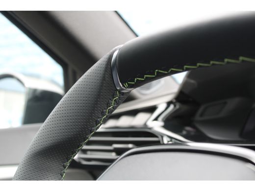 Peugeot 308 1.2 Hybrid 145 e-DCS6 GT | Automaat | Navigatie | AGR Comfortstoelen | Alcantara | Apple carplay ... ActivLease financial lease