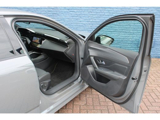 Peugeot 308 1.2 Hybrid 145 e-DCS6 GT | Automaat | Navigatie | AGR Comfortstoelen | Alcantara | Apple carplay ... ActivLease financial lease