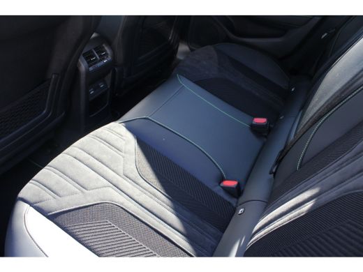 Peugeot 308 1.2 Hybrid 145 e-DCS6 GT | Automaat | Navigatie | AGR Comfortstoelen | Alcantara | Camera voor + ... ActivLease financial lease