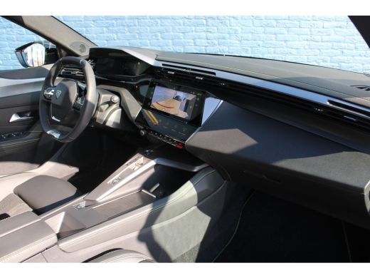 Peugeot 308 1.2 Hybrid 145 e-DCS6 GT | Automaat | Navigatie | AGR Comfortstoelen | Alcantara | Camera voor + ... ActivLease financial lease