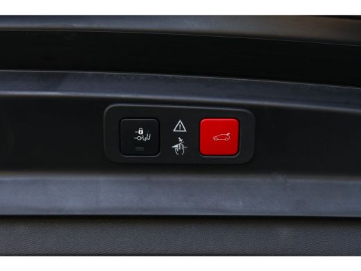 Peugeot 5008 1.6 PURETECH 180PK 7-ZITS GT PACK AUTOMAAT / NAVI / LEDER / CLIMA / FULL-LED / 19" LMV / CAMERA /... ActivLease financial lease