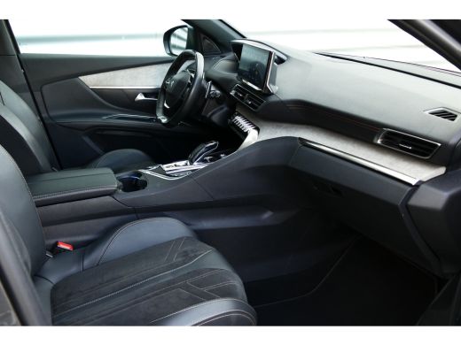 Peugeot 5008 1.6 PURETECH 180PK 7-ZITS GT PACK AUTOMAAT / NAVI / LEDER / CLIMA / FULL-LED / 19" LMV / CAMERA /... ActivLease financial lease