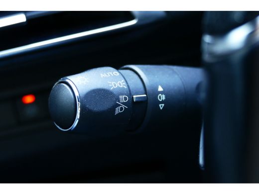 Peugeot 5008 1.6 PURETECH 180PK 7-ZITS GT PACK AUTOMAAT / NAVI / LEDER / CLIMA / FULL-LED / 19" LMV / CAMERA /... ActivLease financial lease