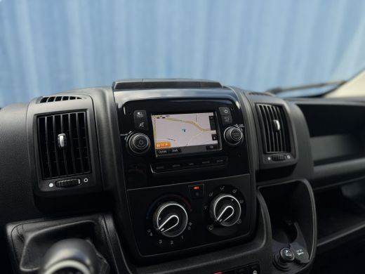 Peugeot Boxer 330 2.2 BlueHDi 120 L2H2 Premium | Achteruitrijcamera | All-season banden | Bestuurdersstoel in h... ActivLease financial lease