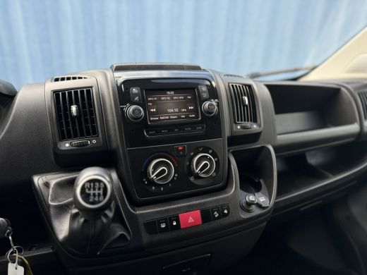 Peugeot Boxer 330 2.2 BlueHDi 120 L2H2 Premium | Achteruitrijcamera | All-season banden | Bestuurdersstoel in h... ActivLease financial lease