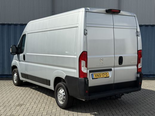 Peugeot Boxer 330 2.2 BlueHDi 120 L2H2 Premium | Achteruitrijcamera | All-season banden | Bestuurdersstoel in h... ActivLease financial lease