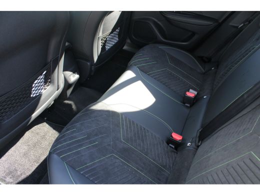 Peugeot e-2008 EV GT Avantage 54 kWh | Automaat | Navigatie | Camera voor + achter | Adaptieve cruise control | ... ActivLease financial lease