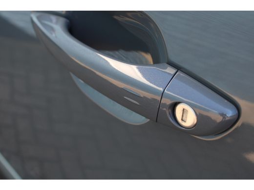 Peugeot e-2008 EV GT Avantage 54 kWh | Automaat | Navigatie | Camera voor + achter | Adaptieve cruise control | ... ActivLease financial lease