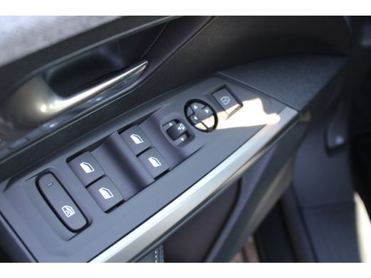 Peugeot e-3008 Allure Avantage 210 73 kWh | Automaat | Navigatie | Camera | Apple carplay | Fase 3 | BTW | ActivLease financial lease