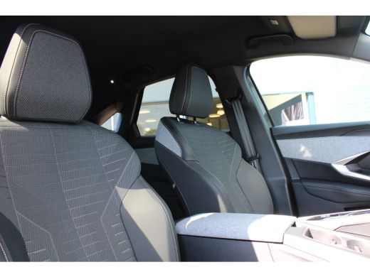 Peugeot e-3008 Allure Avantage 210 73 kWh | Automaat | Navigatie | Camera | Apple carplay | Fase 3 | BTW | ActivLease financial lease