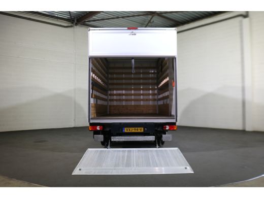 Renault Master 2.3 dCi 165pk Bakwagen met Laadklep ActivLease financial lease