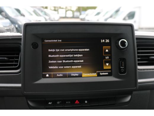 Renault Master 2.3 dCi 165pk Bakwagen met Laadklep ActivLease financial lease
