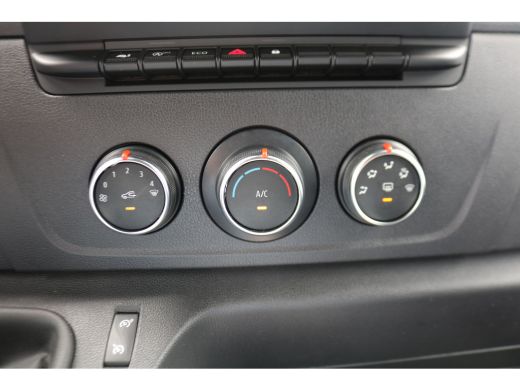 Renault Master 2.3 dCi 165pk Bakwagen met Laadklep ActivLease financial lease