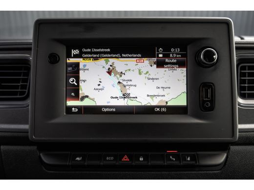 Renault Master T35 dCi 135 L2H2 | LED | Camera | Navi | Imperiaal | Ladder | Cruise | PDC | Euro 6 ActivLease financial lease