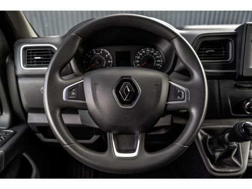 Renault Master T35 dCi 135 L2H2 | LED | Camera | Navi | Imperiaal | Ladder | Cruise | PDC | Euro 6 ActivLease financial lease