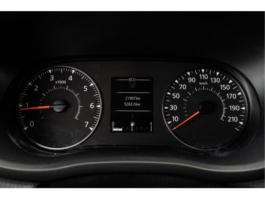 Renault Master T35 dCi 135 L2H2 | LED | Camera | Navi | Imperiaal | Ladder | Cruise | PDC | Euro 6 ActivLease financial lease