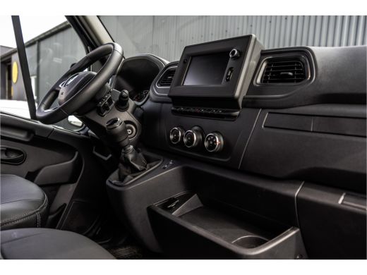 Renault Master T35 dCi 135 L2H2 | LED | Camera | Navi | Imperiaal | Ladder | Cruise | PDC | Euro 6 ActivLease financial lease