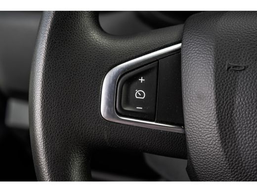 Renault Master T35 dCi 135 L2H2 | LED | Camera | Navi | Imperiaal | Ladder | Cruise | PDC | Euro 6 ActivLease financial lease