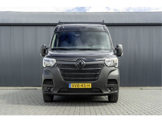 Renault Master T35 dCi 135 L2H2 | LED | Camera | Navi | Imperiaal | Ladder | Cruise | PDC | Euro 6 ActivLease financial lease