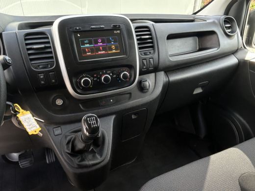 Renault Trafic 2.0 dCi 120 PK / L1H1 / 1e EIG. / 92.126 KM !! / AIRCO / CRUISE / NAVI / BLUETOOTH / 3-ZITS / TRE... ActivLease financial lease