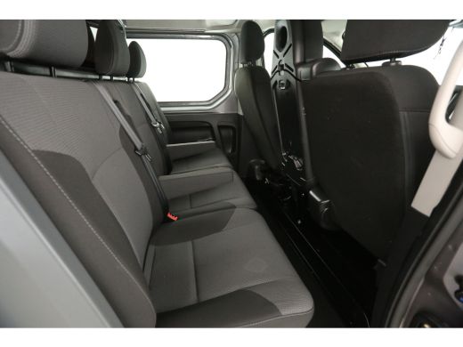 Renault Trafic 2.0 dCi T29 L1H1 | 145PK Aut. | DC | 6 Persoons | Camera | Carplay | Airco | Cruise | Trekhaak | ... ActivLease financial lease