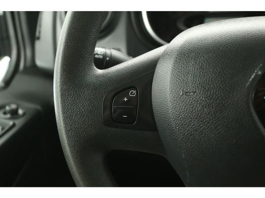 Renault Trafic 2.0 dCi T29 L1H1 | 145PK Aut. | DC | 6 Persoons | Camera | Carplay | Airco | Cruise | Trekhaak | ... ActivLease financial lease